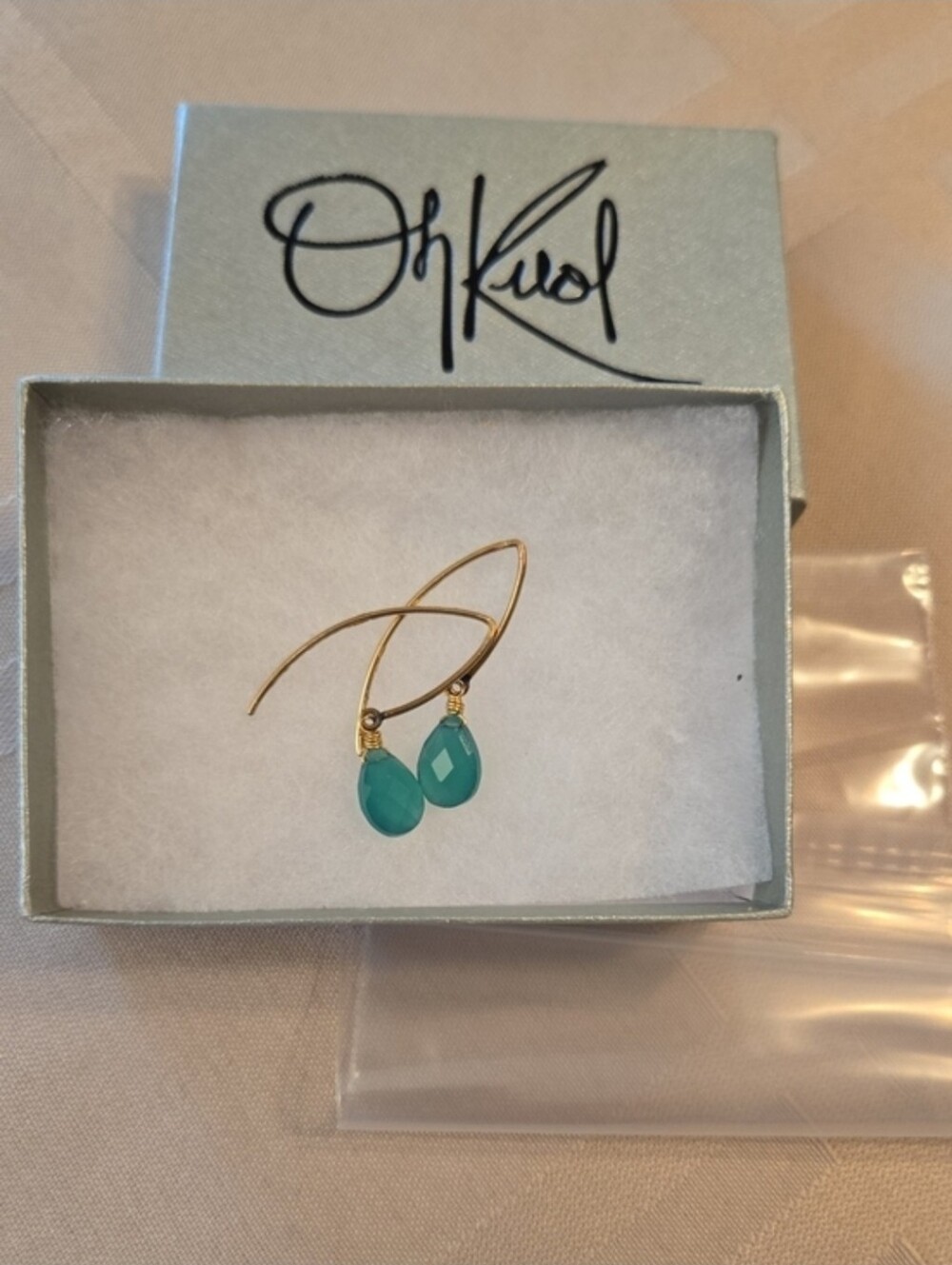 Emerald Green Onyx Earrings 14KT Gold Filled - Picture 5 of 6